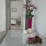 Xenia Apartment *